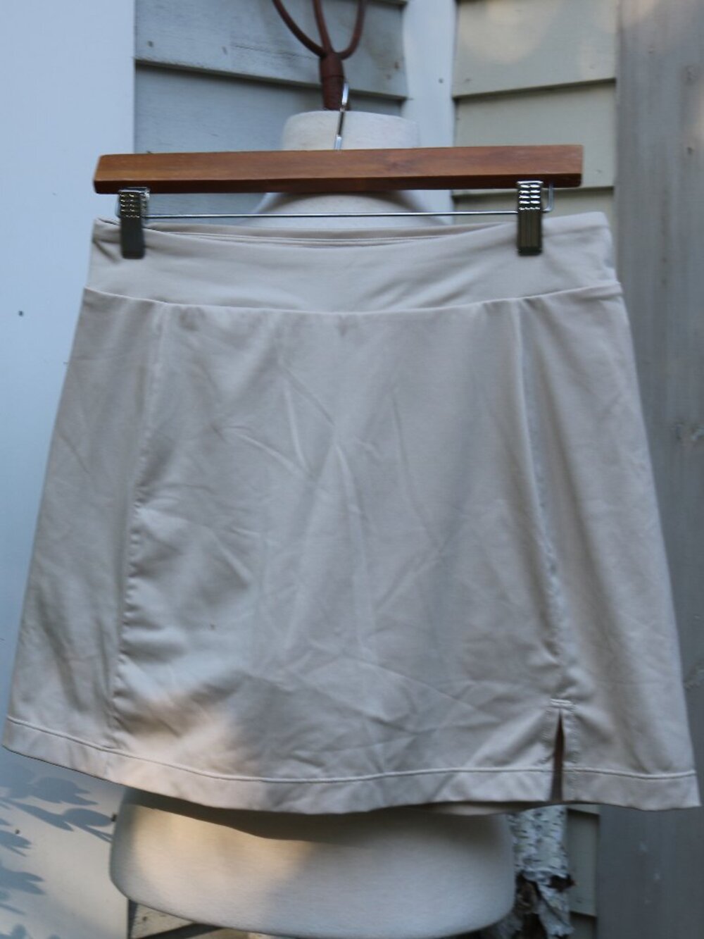 Lady Hagen Taupe Poly Blend Knit Golf Tennis Athleisure Pull On Skort Sz SMALL